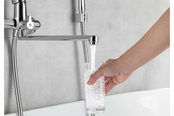 Смеситель для ванны Aquatek Вега с длинным изливом AQ1042CR