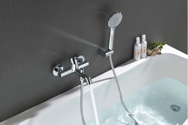 Смеситель для ванны Aquatek Европа с душевым набором 3jet AQ1349CR