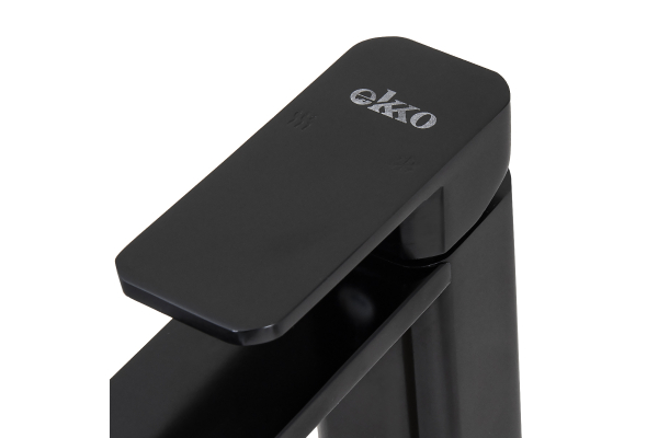 Смеситель для раковины Ekko E1082-8, черный