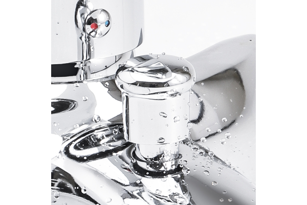 Смеситель для ванны Ekko E32021 короткий излив переключатель шток