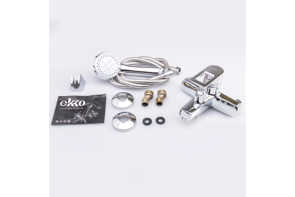 Смеситель для ванны Ekko E32072 короткий излив переключатель шток