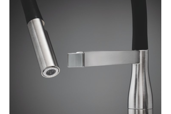 Смеситель для кухни Grohe Essence с проф лейкой 30294000