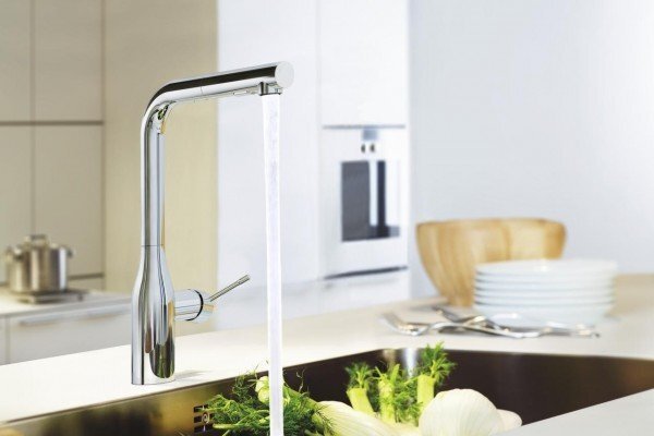 Смеситель для кухни Grohe Essence 30270000
