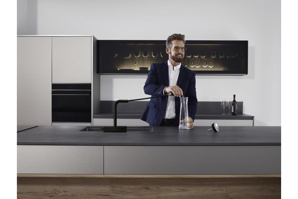 Смеситель для кухни HG Aquno Select M81 250 с вытяжным душем, 2jet, sBox чёрный