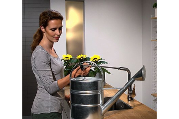 Смеситель для кухни Hansgrohe Metris с выдвижным душем 14821000