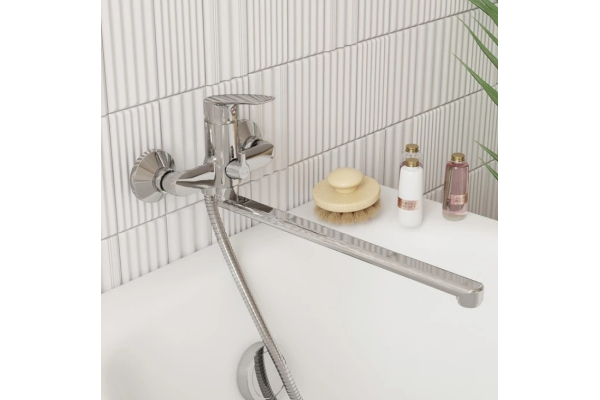 Смеситель Milardo Horizont для ванны с длинным изливом HORSB02M10