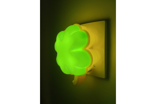 Ночник - светильник светодиодный ЭРА NN-606-LS-GR в розетку с датчиком освещенности зелёный