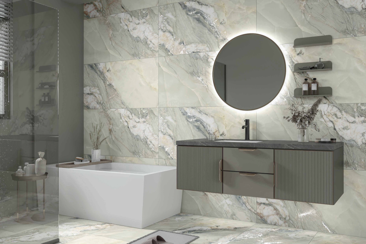 Изумрудный оникс керамогранит в интерьере ванной