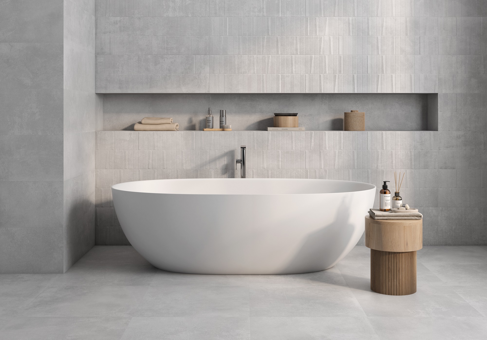 Ванная в серых тонах с белой ванной