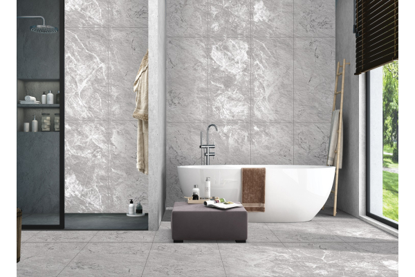 Ванная с ванной, душем и панорамным окном