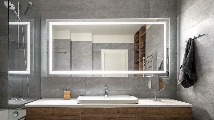 Зеркало в ванную с подсветкой — виды и формы, рекомендации по выбору и установке